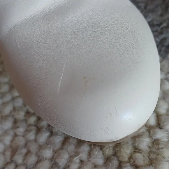 Bandolino Leather Booties - Picture 5 of 16